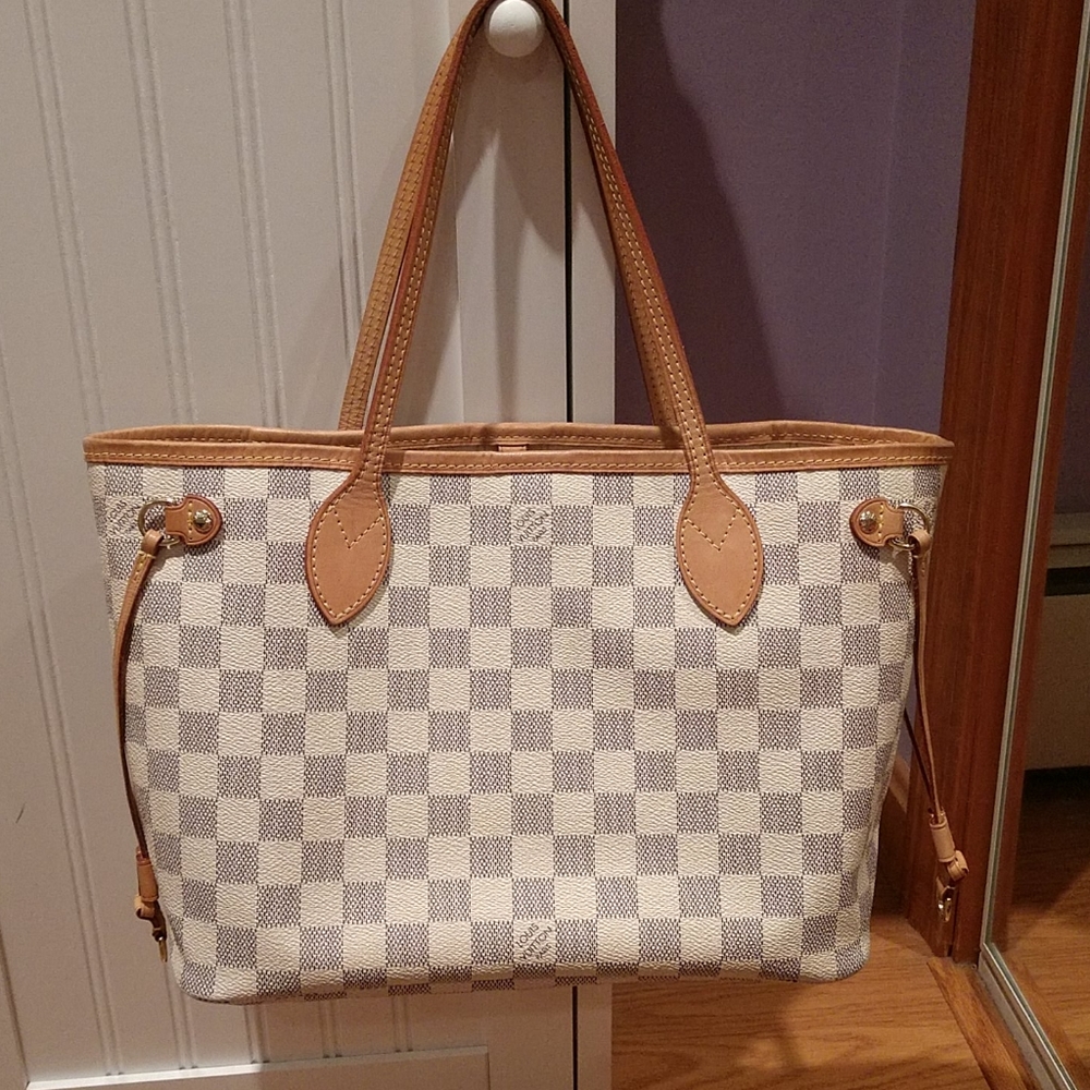 Louis Vuitton Neverfull PM